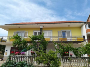 Гостиница Apartments with a parking space Grebastica, Sibenik - 4312  Бродарица
